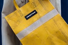 Freitag — երկրորդ կյանք բեռնատարների ծածկոցներին